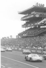 Racing in 6os grandstand bw